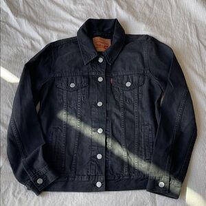 Levi’s black denim jacket women’s size S